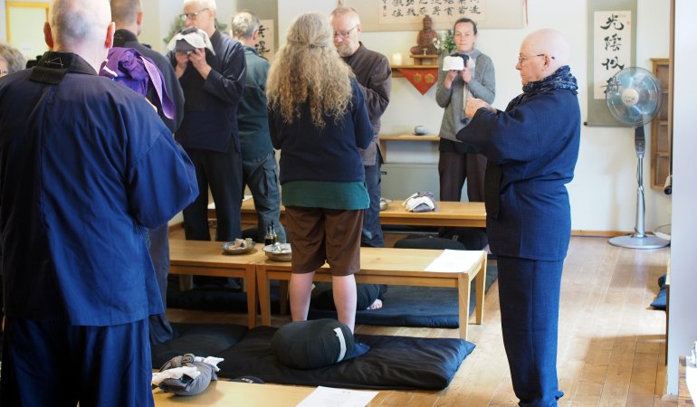 repas rituel au monastère